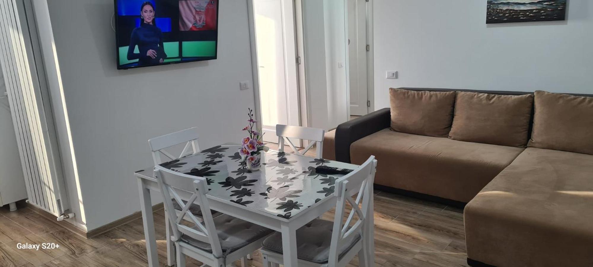 Apartament Lucian Apartment Ramnicu Valcea Exterior photo